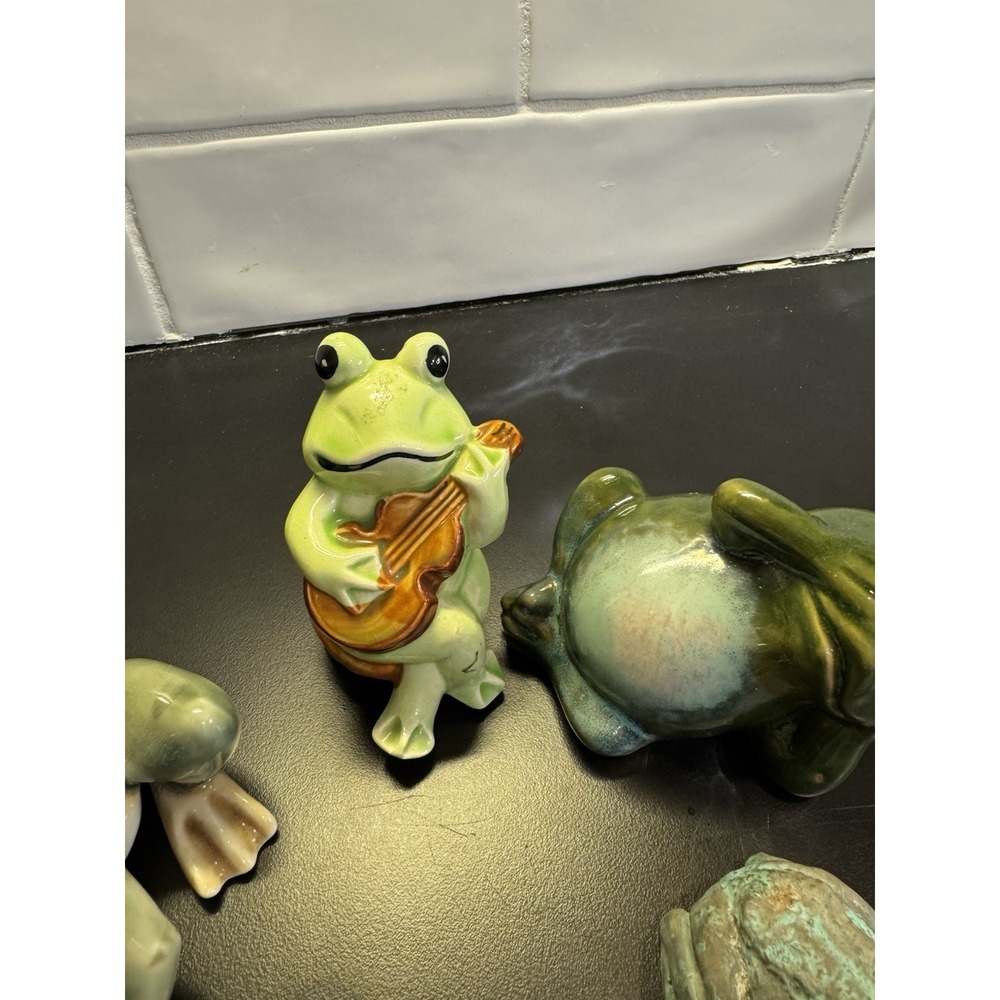 Set Of 5 Vintage To Now Frogs Frog Figurines‎ On Lily Pads Etc Ceramic Resin - Picture 3 of 15